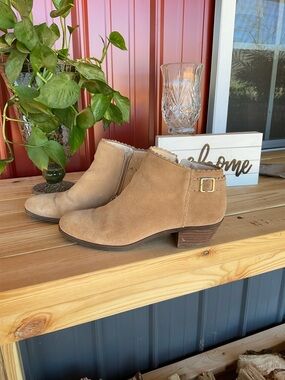 Crown & Ivy sueded ankle boots. Beige. Size 9.5